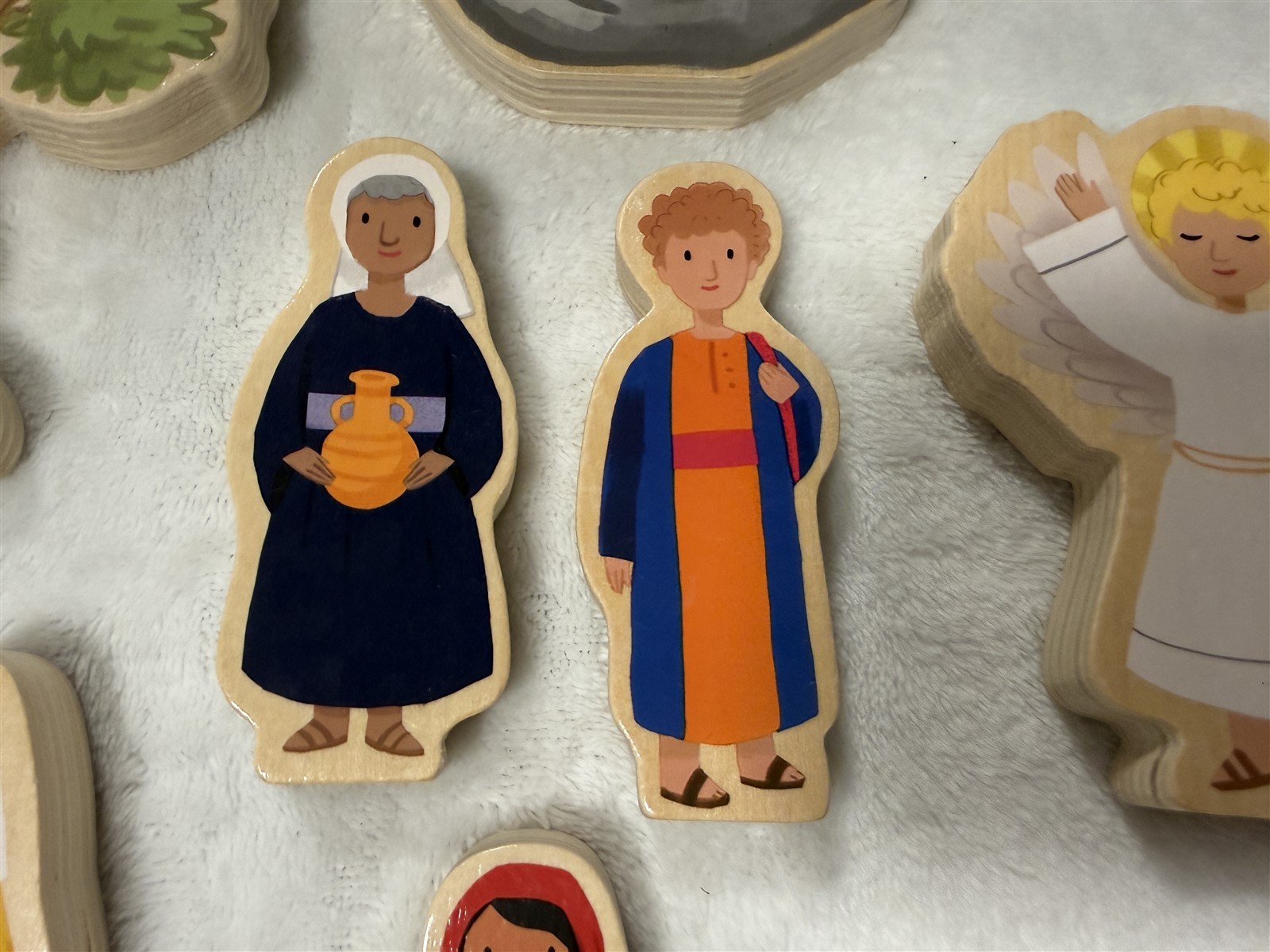 HALLMARK JESUS LIVES WOOD PLAY SET 11 PIECE WITH BIBLE STORY BOOKLET