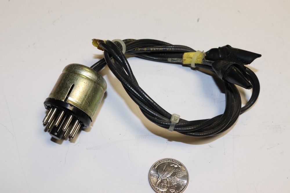 YAESU FT-101E - 11 PIN ACCESSORY PLUG AND WIRING - ORIGINAL