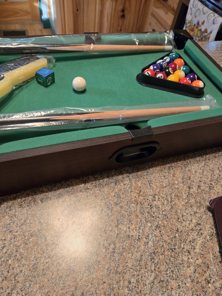 Table top billiards pool table (B104)