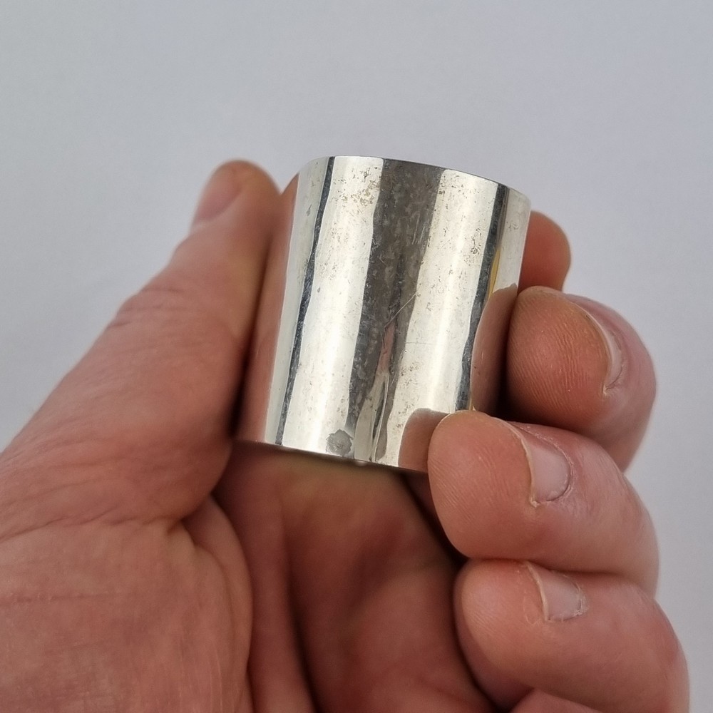 Robert Welch Solid Silver Napkin Ring With Green Cabochon Birmingham 1972