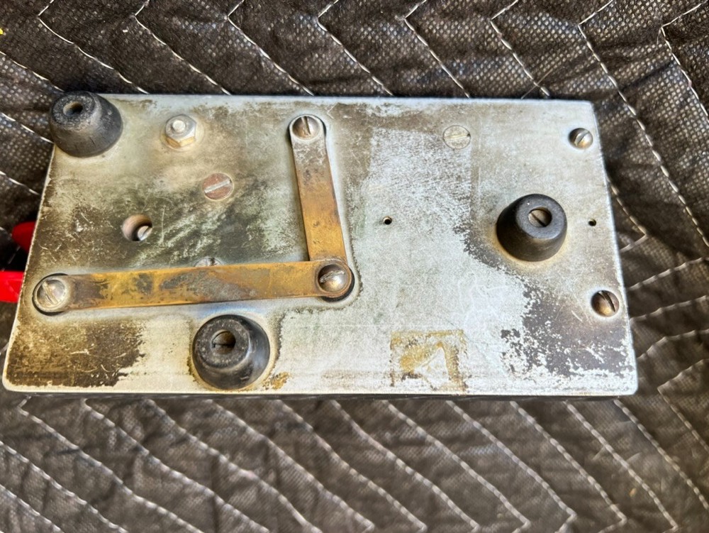 Vibroplex Telegraph Key Bug in Chrome s/Red knobs