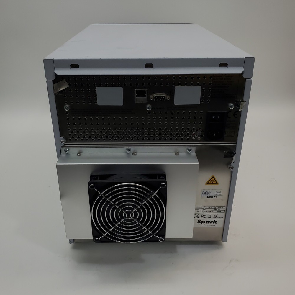 Bruker Holland Spark Autosampler Model 840 Powers On