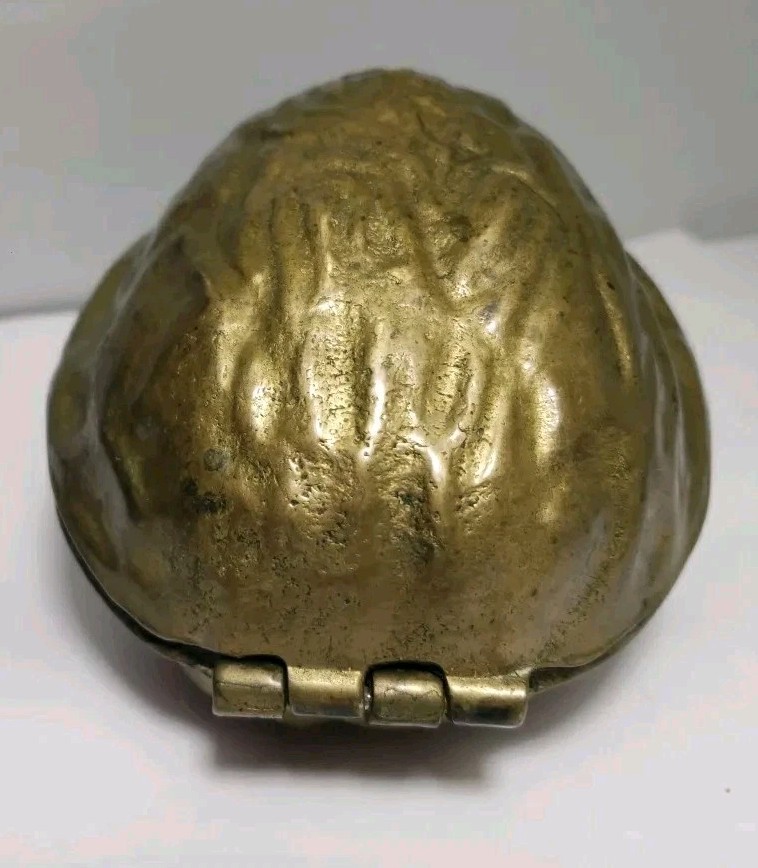 BRASS HINGED WALNUT NUT CRACKER 4½" Tabletop Cracker Christmas Heavy Brass VTG