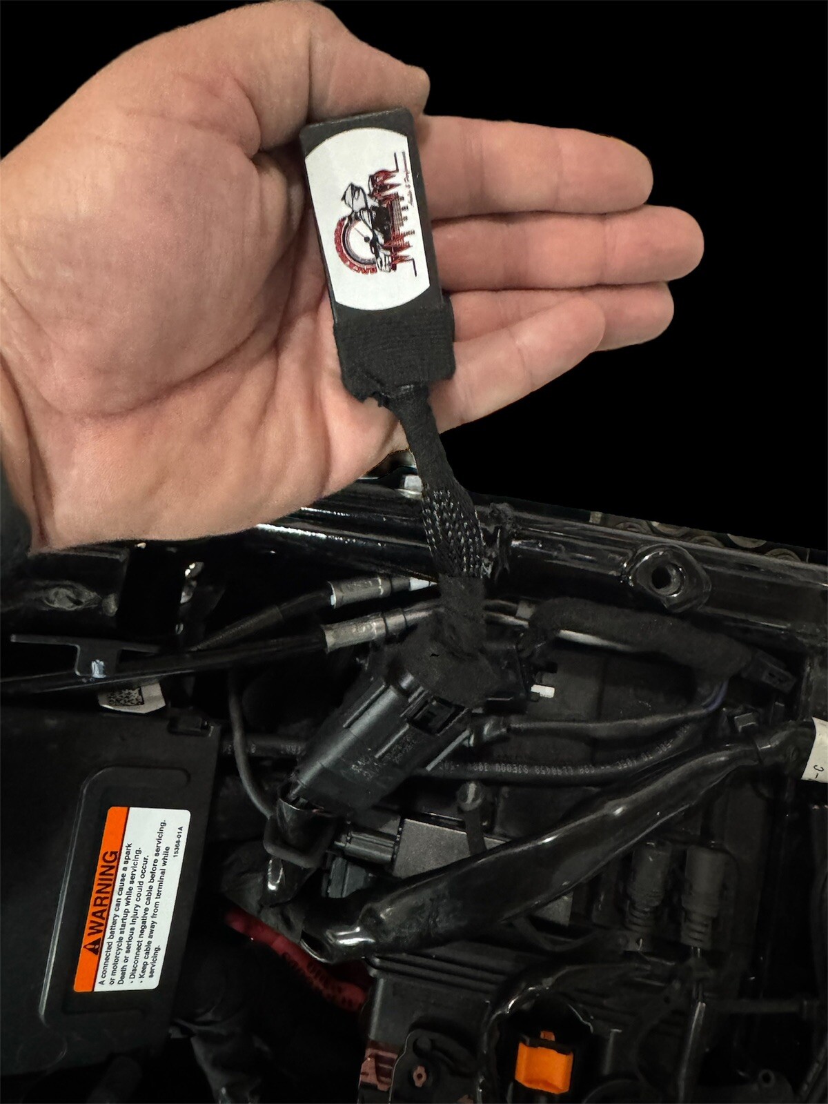 2024 wireless CarPlay adapter for select Harley touring models (Acc plug)