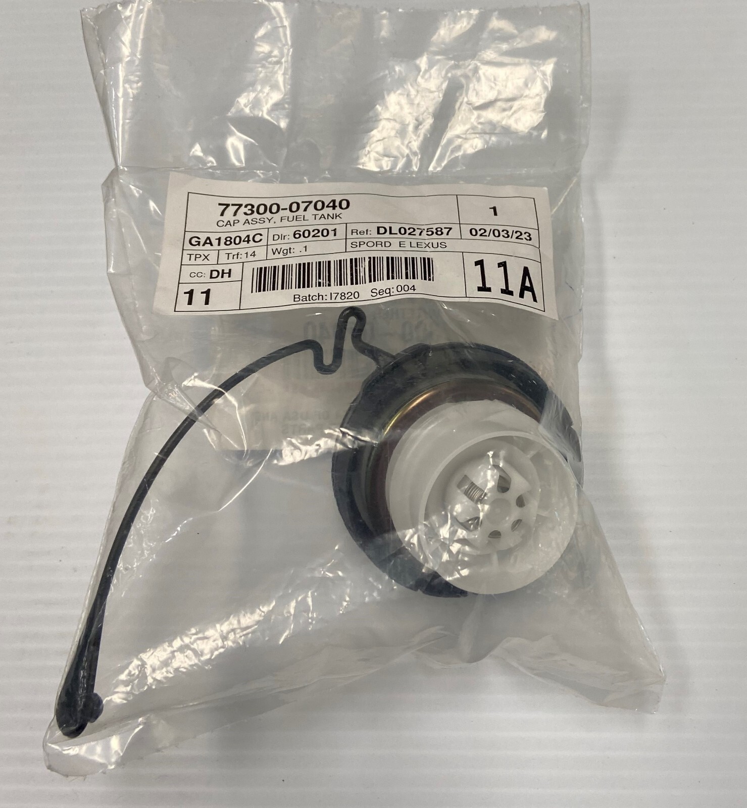 TOYOTA OEM FACTORY GAS CAP 2017-2021 CAMRY 2.5L & 3.5L