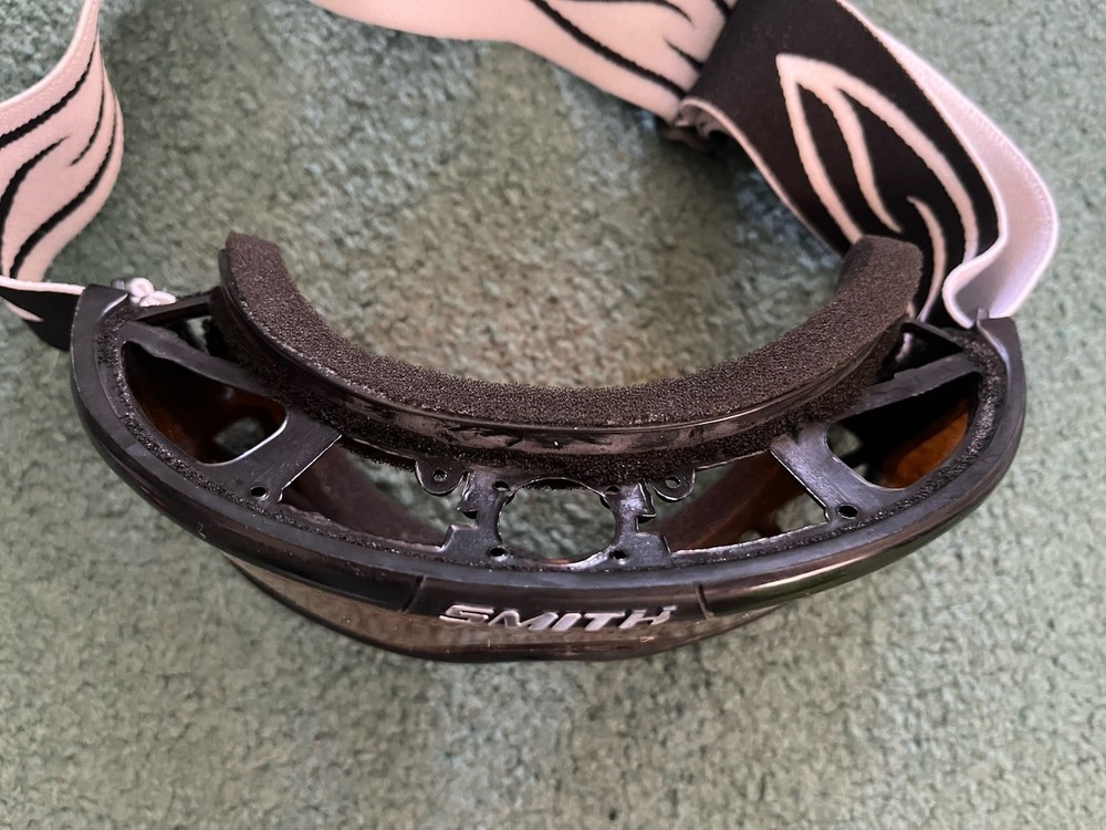 Smith Ski Goggles Mirrored Amber Lens Black Plastic Frame