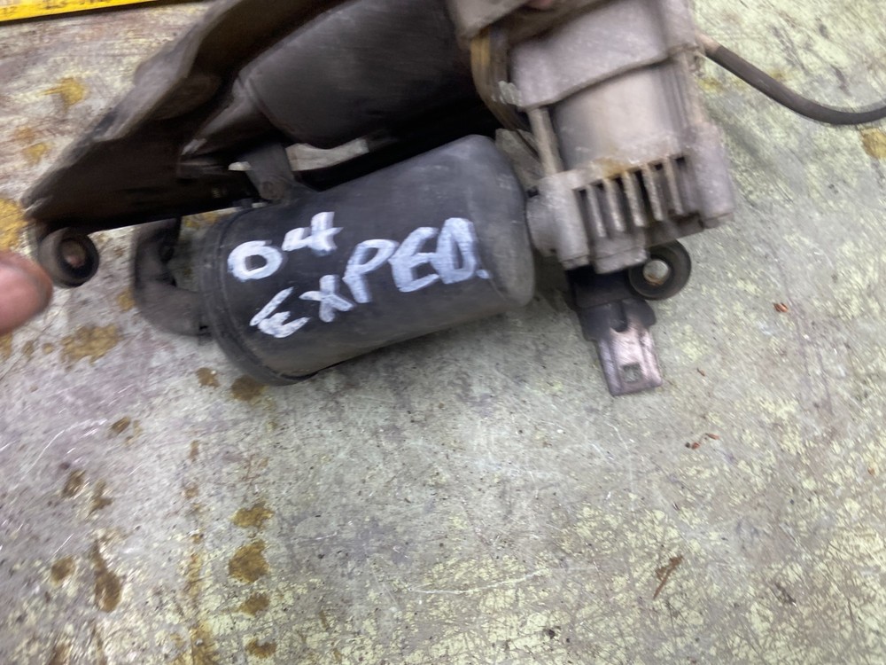 03-06 EXPEDITION SUSPENSION LEVELING PUMP