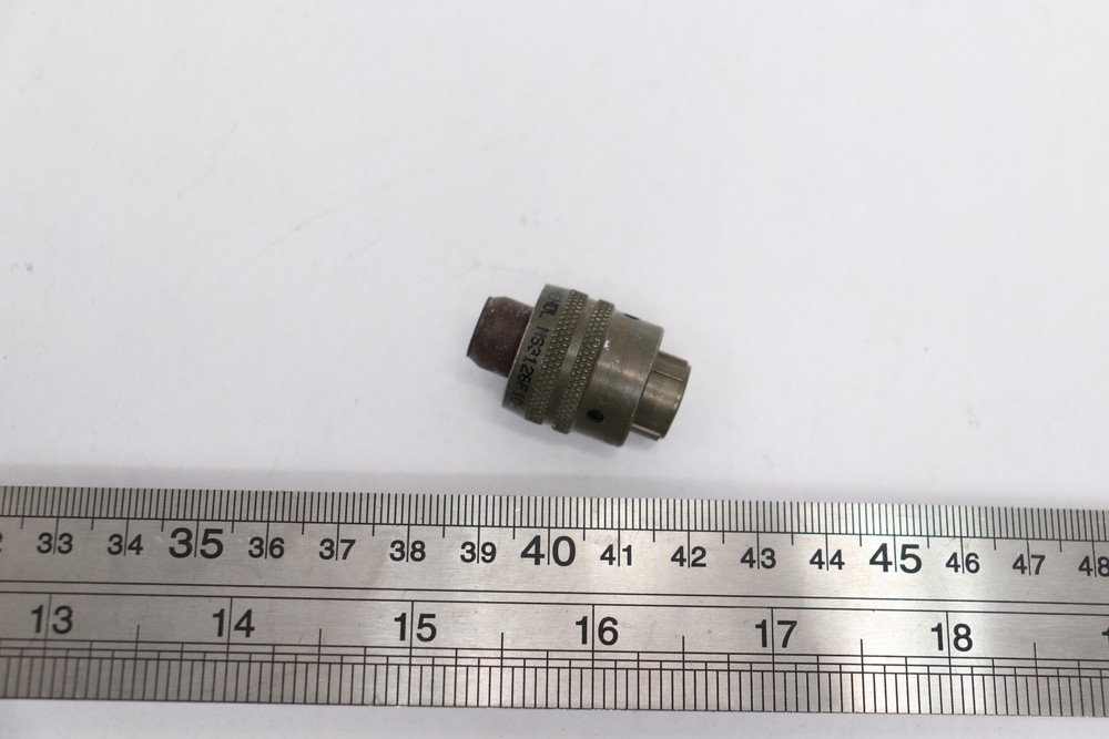 Amphenol Circular MIL Spec Connector 10-6 Insert/Shell MS3126F10-6S