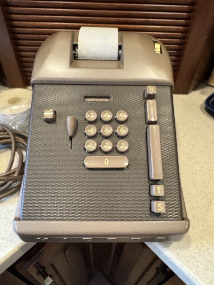 Vintage Victor Adding Machine 1950’s NEEDS INK RIBBON