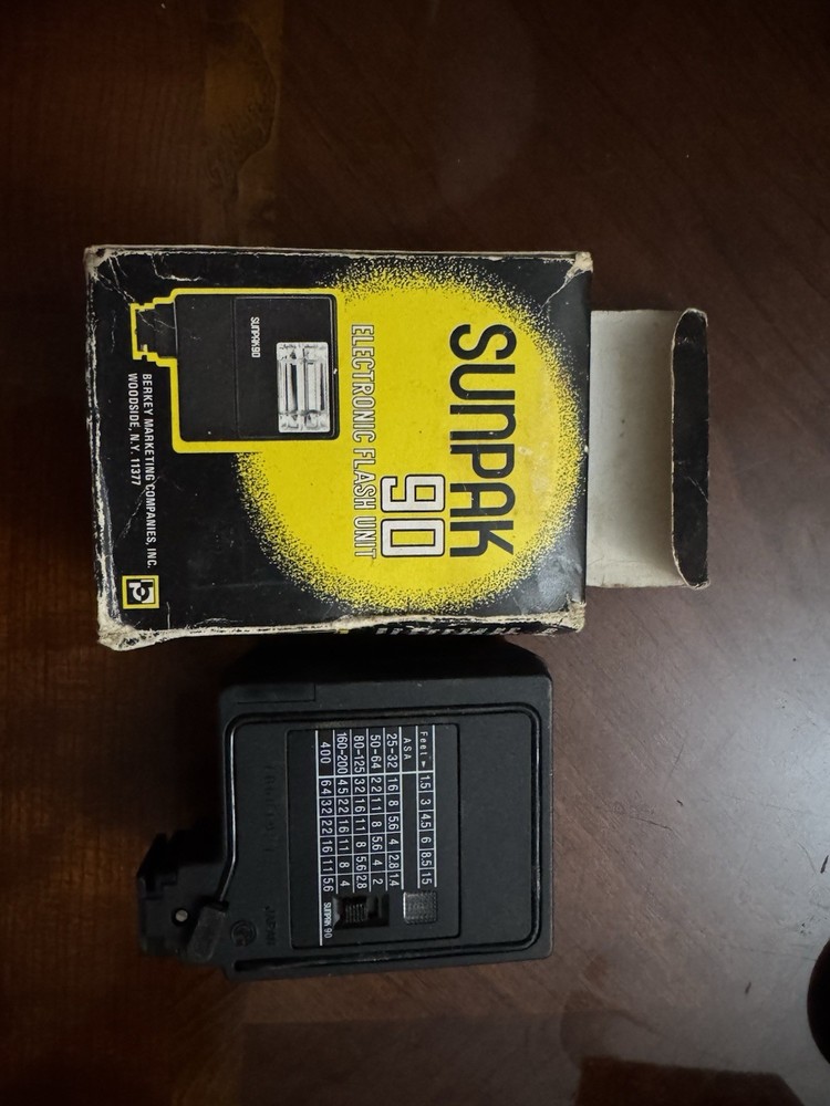 Sunpak 90 Electronic Flash Unit 650-090