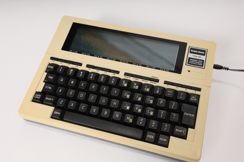 Radio Shack TRS-80 Model 100 Portable Computer - Working!