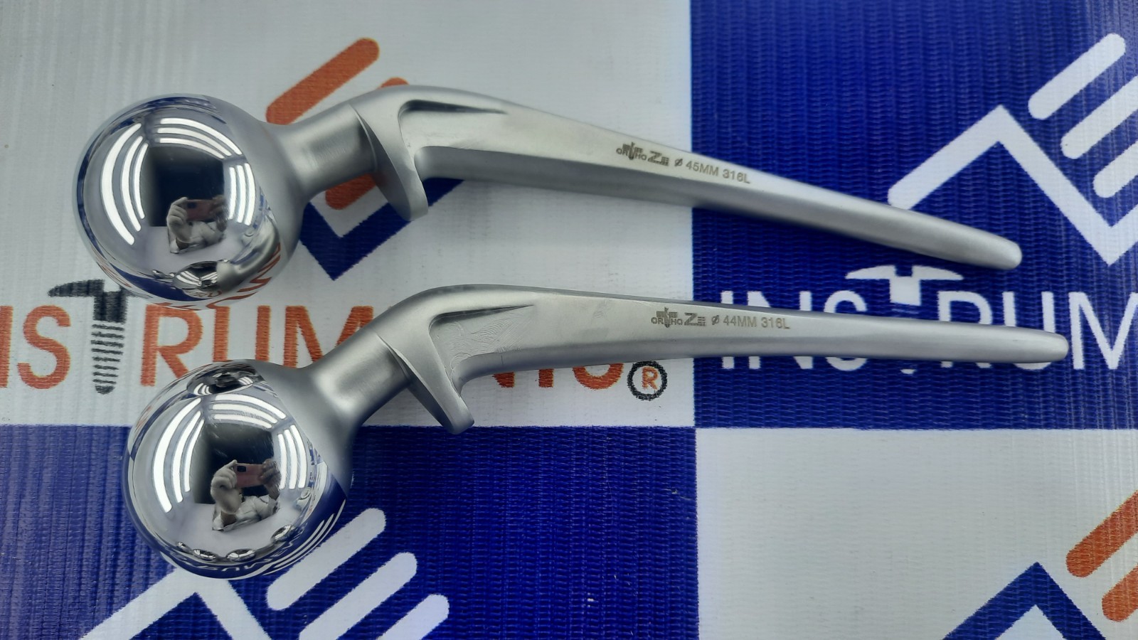 Lazcäno Hïp Prosthesïs Orthopedic instruments (44mm and 45mm) Stainless steel