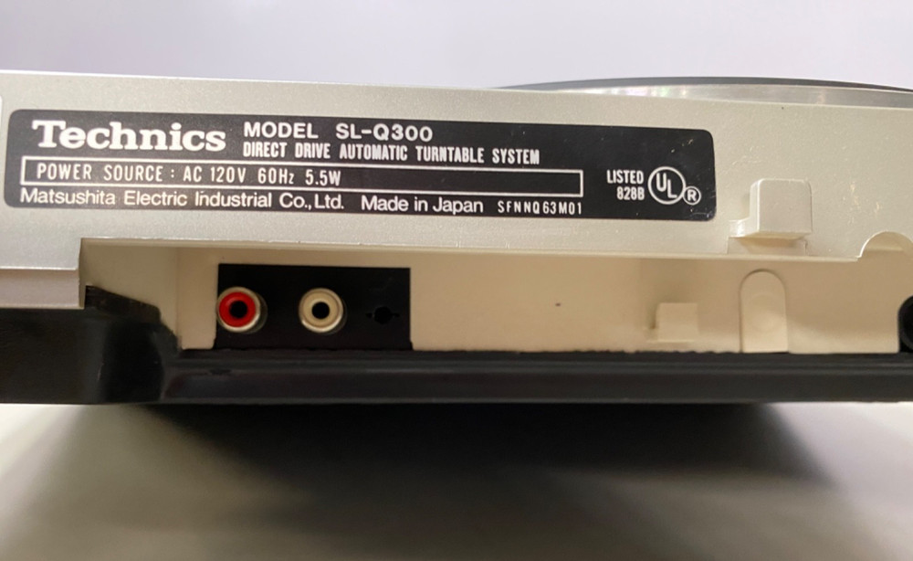 Technics SL-Q300 Quartz Direct Drive Automatic Turntable System *PARTIALLY WORKS