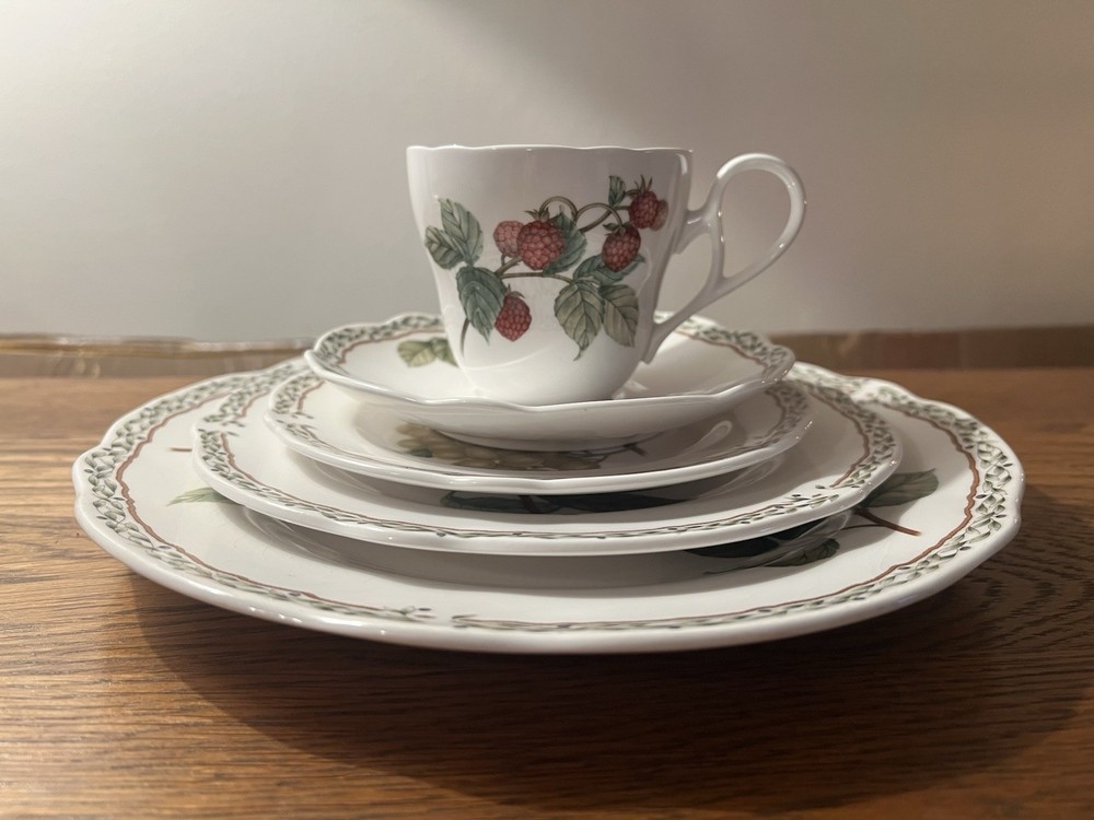 Noritake Royal Orchard 5 Pc Place Setting
