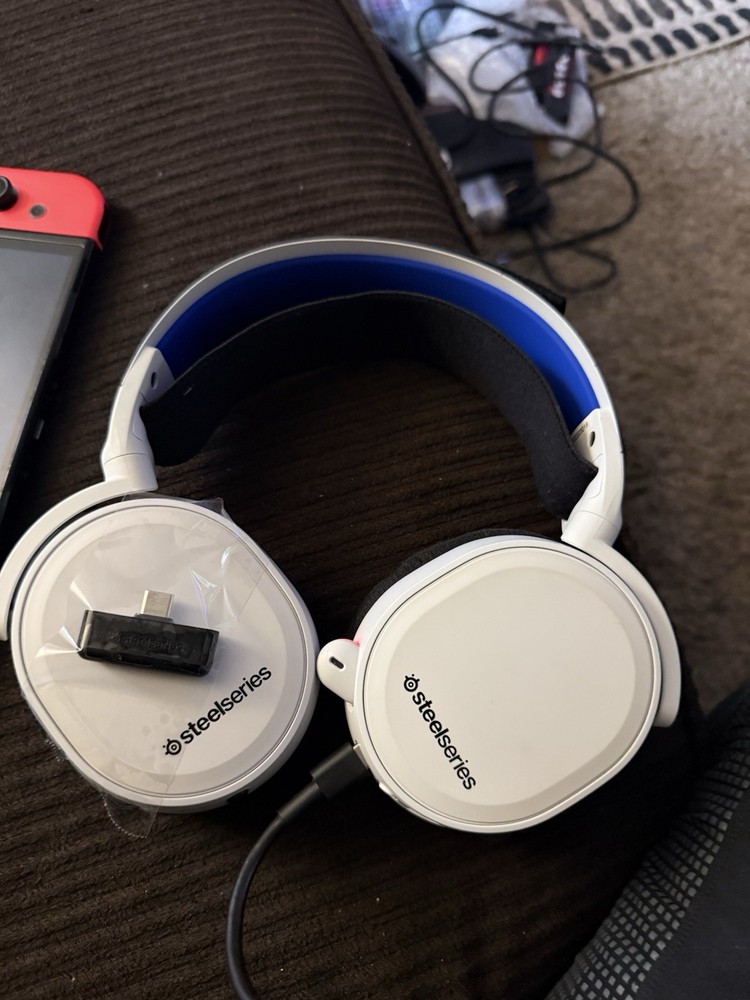 SteelSeries Arctis 7P+ Bluetooth Wireless Gaming Headset