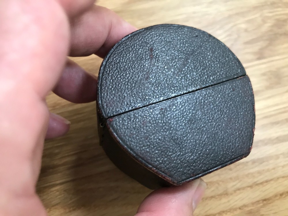 nice old high quality leatherette serviette napkin ring holder case empty