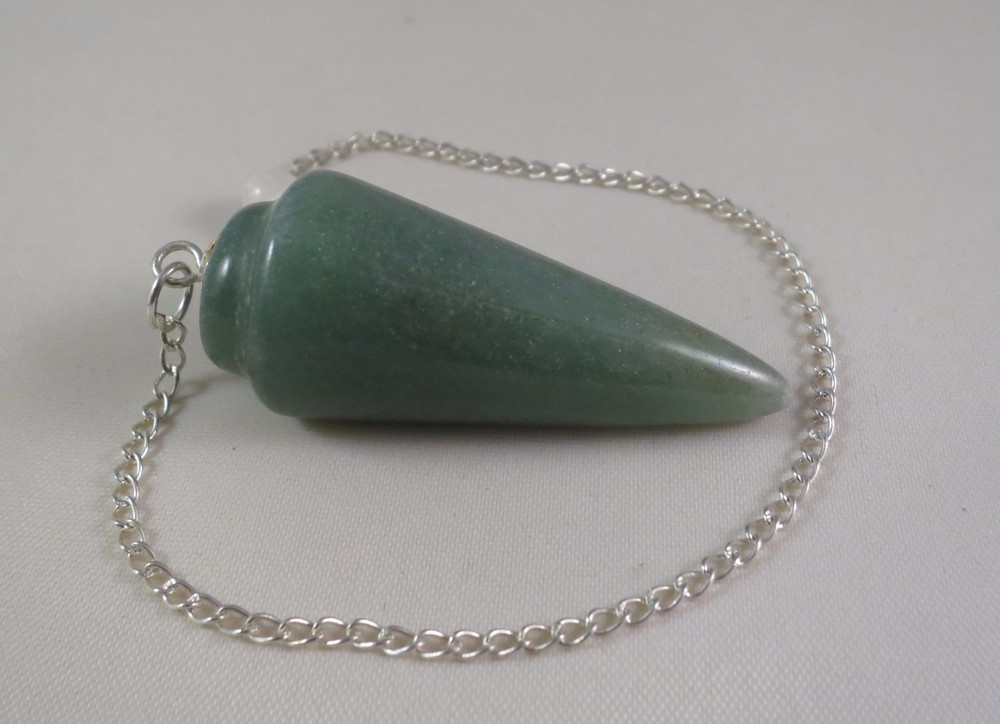 GREEN AVENTURINE CRYSTAL PENDULUM