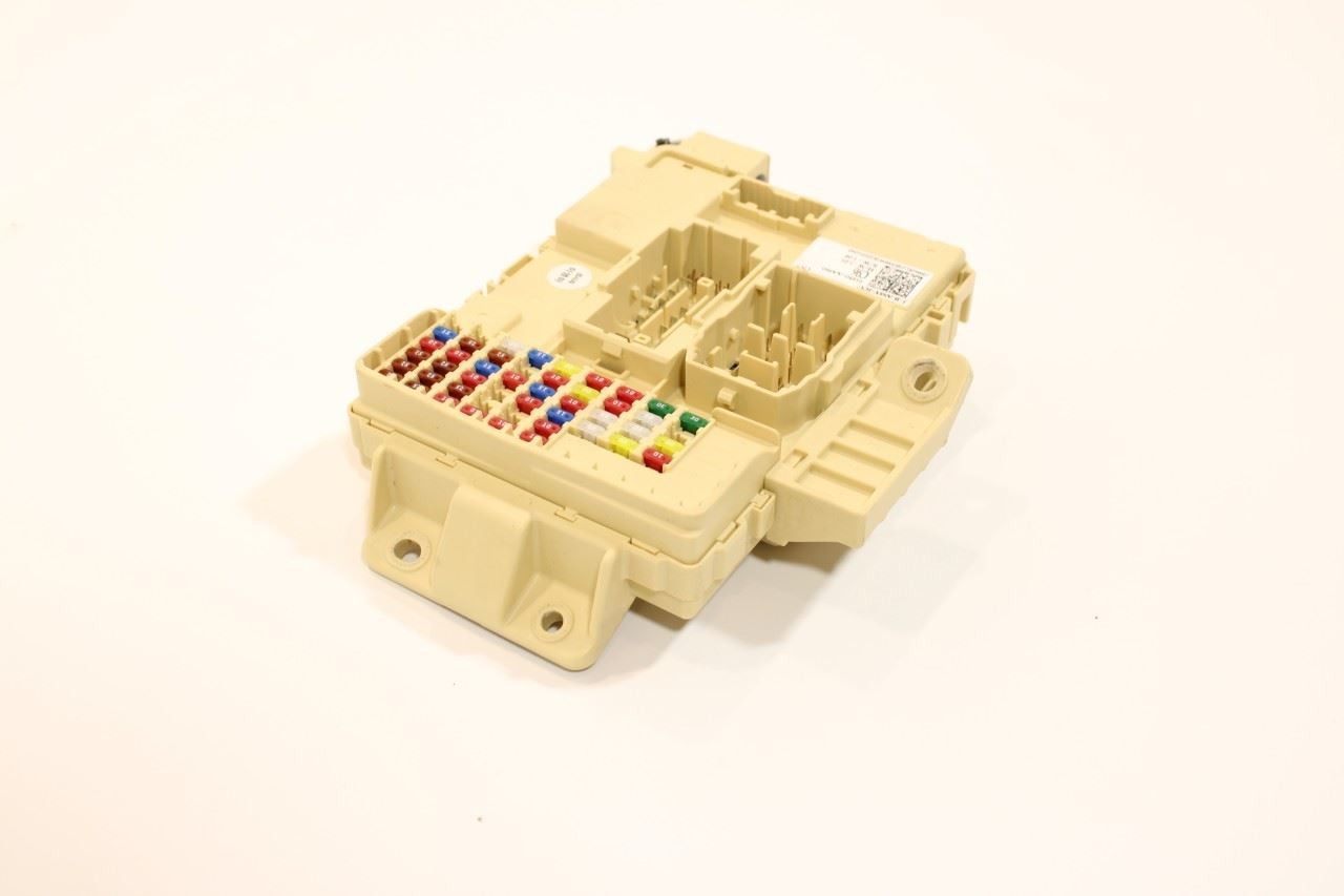 2021-2023 HYUNDAI ELANTRA CABIN FUSE RELAY JUNCTION BOX MODULE 91950-AA960 OEM