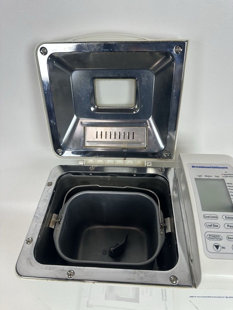 Breadman Ultimate TR2200C Automatic Programmable Bread Machine 2lb Loaf w/Manual