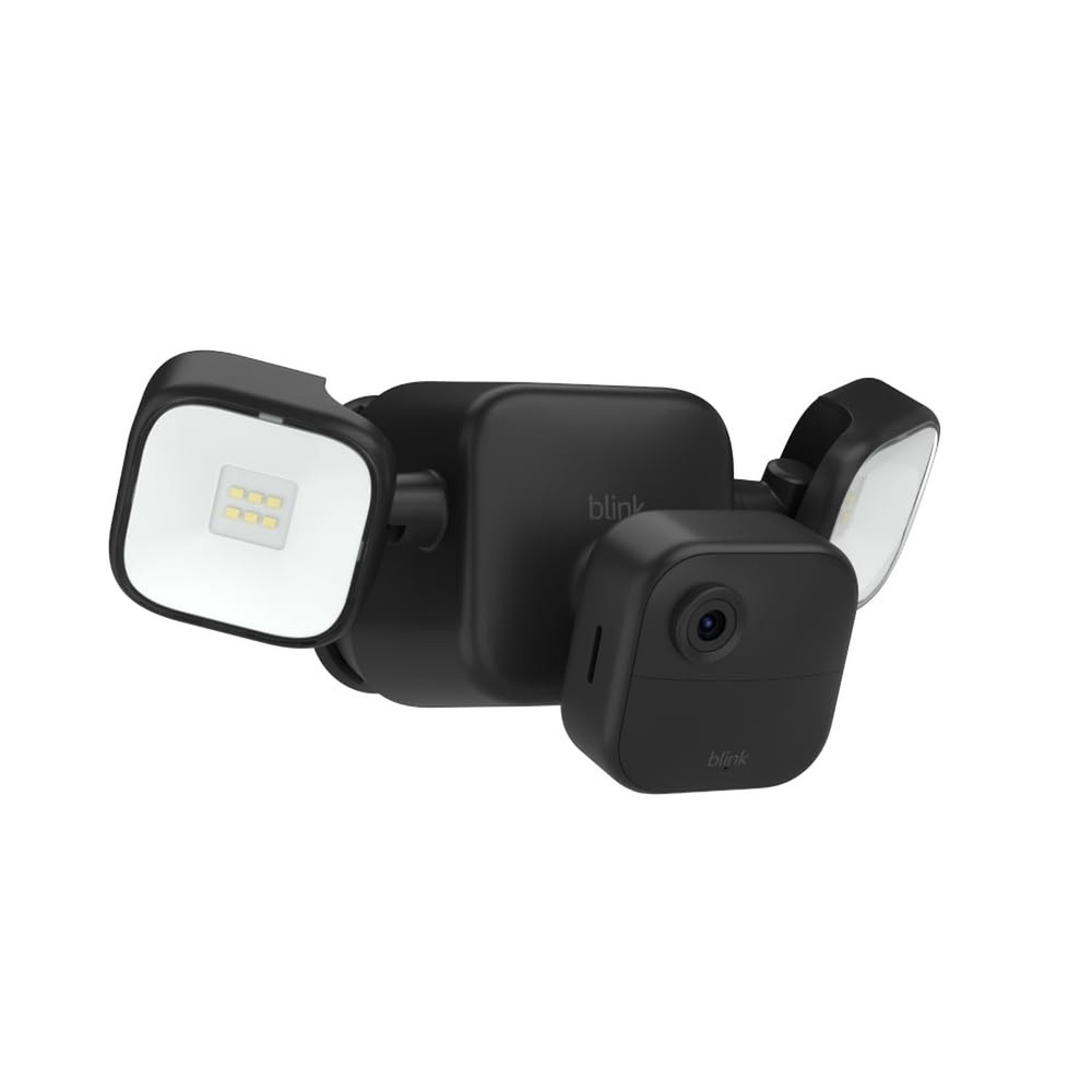 Blink Outdoor 4 Floodlight Camera — Wireless smart security camera, 700 lu