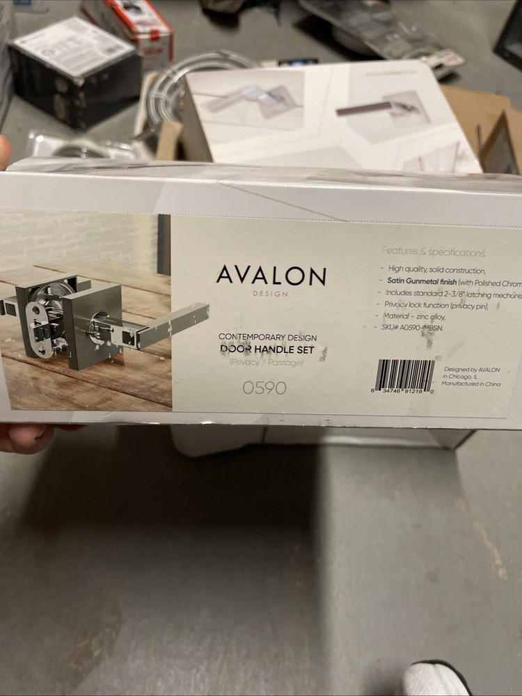 Avalon Contemporary Door Handel Set