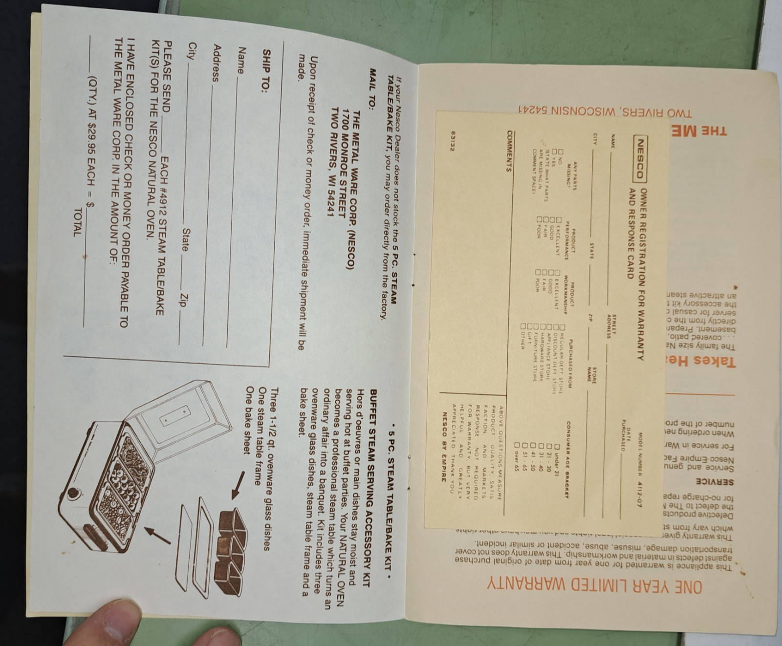 Vintage NESCO Natural Roaster Oven 12-Qt Mod4112 w/ 5-Piece Accessory Pyrex Rare