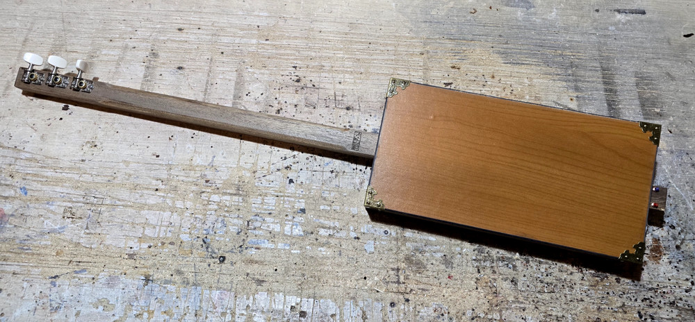 dulcimer cigar box guitar 3 strings Matteacci's