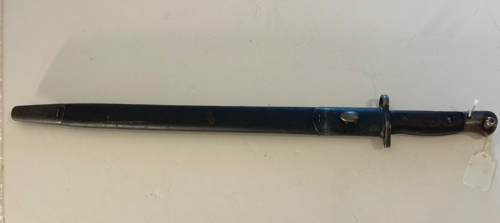 WW1 British Bayonet and Scabbard