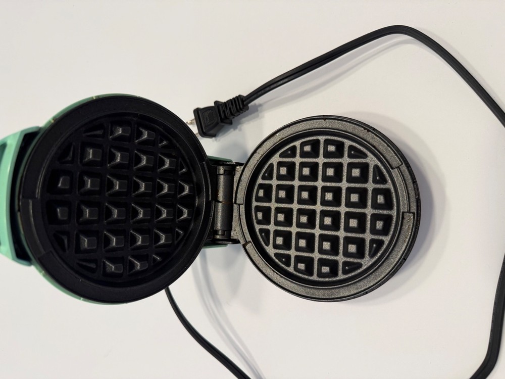 Dash Mini Waffle Maker Non Stick Light Green Tested