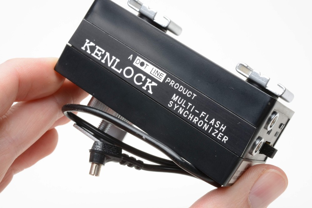 Kenlock Multi flash DL-70 synchronizer, Fire 2 flashes at once w/Sync cables