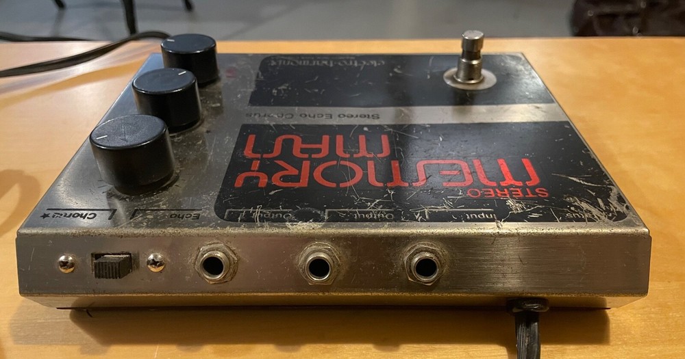 Electro-Harmonix Stereo Memory Man Echo/Chorus 80's Black Red