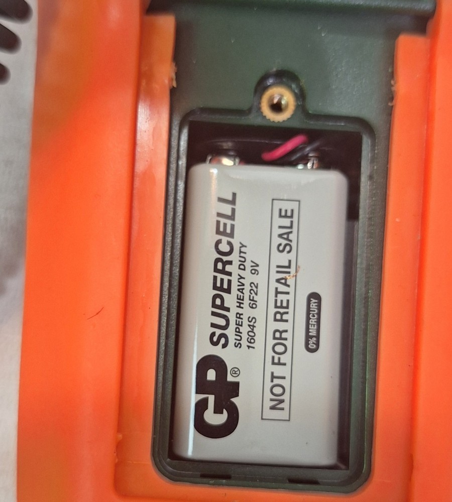 Extech Instruments LT300 Digital Light Meter /w Black Carrying Case Untested