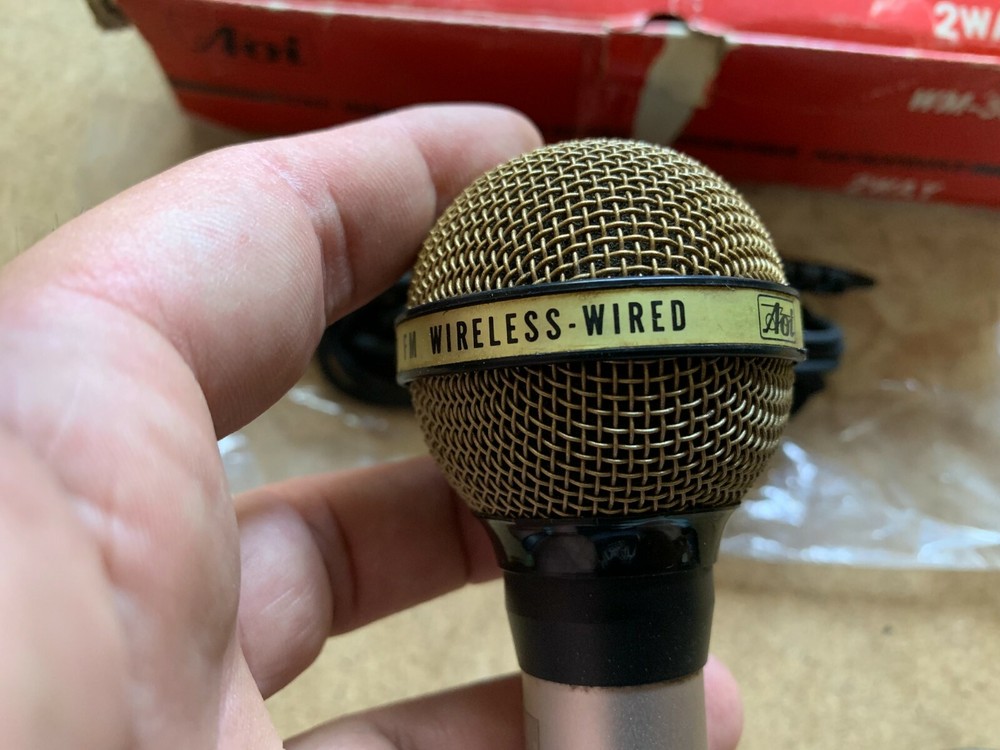 AOI FM WIRELESS CONDENSER MICROPHONE WM-50