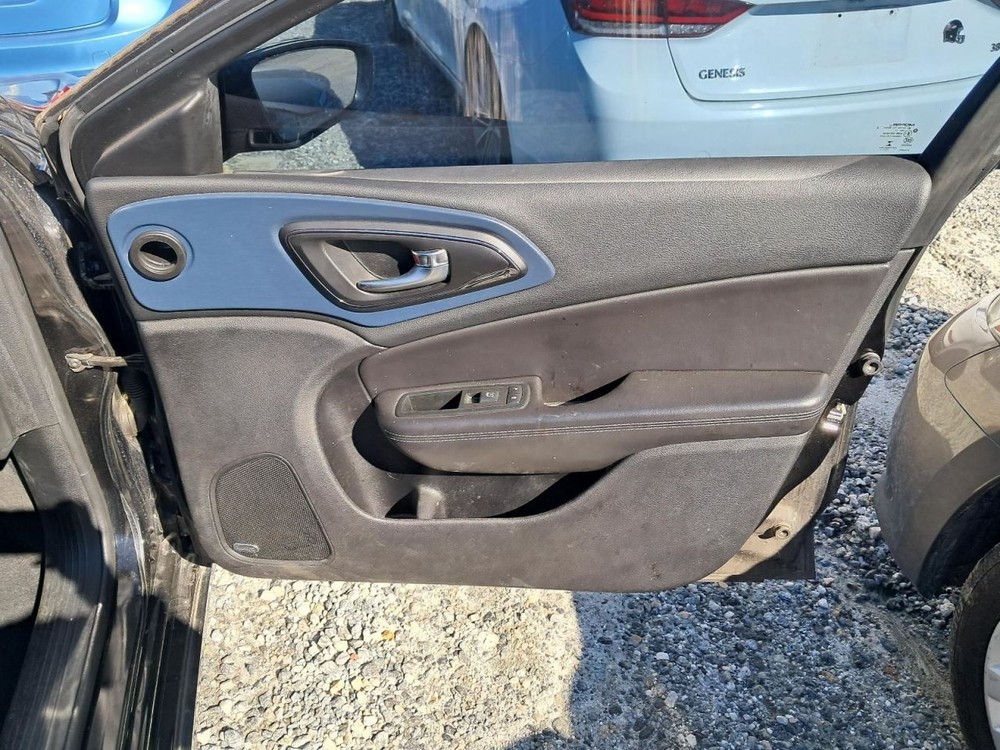 200 2015 Glove Box 4848667