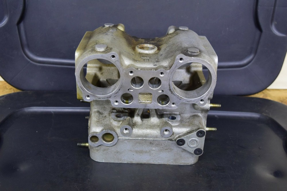 DUCATI 2001 748 ENGINE MOTOR EMPTY CYLINDER HEAD BORE