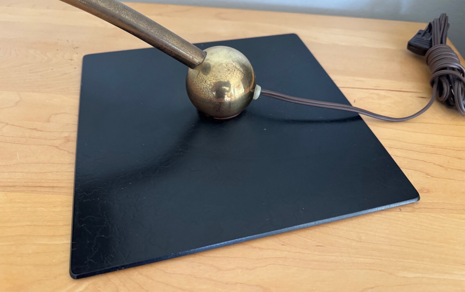 Vintage MCM Black Metal Wheeler Sight Light Cantilever Lamp Mid Century Modern