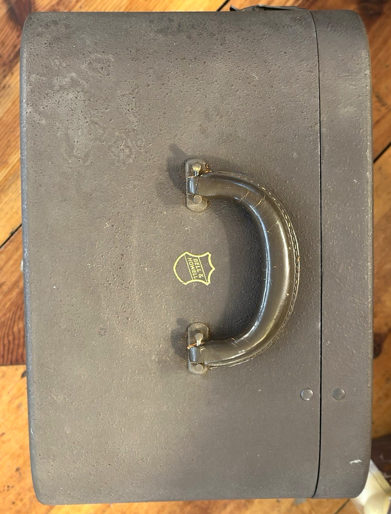 BELLE & HOWELL SPEAKER....CA.1940