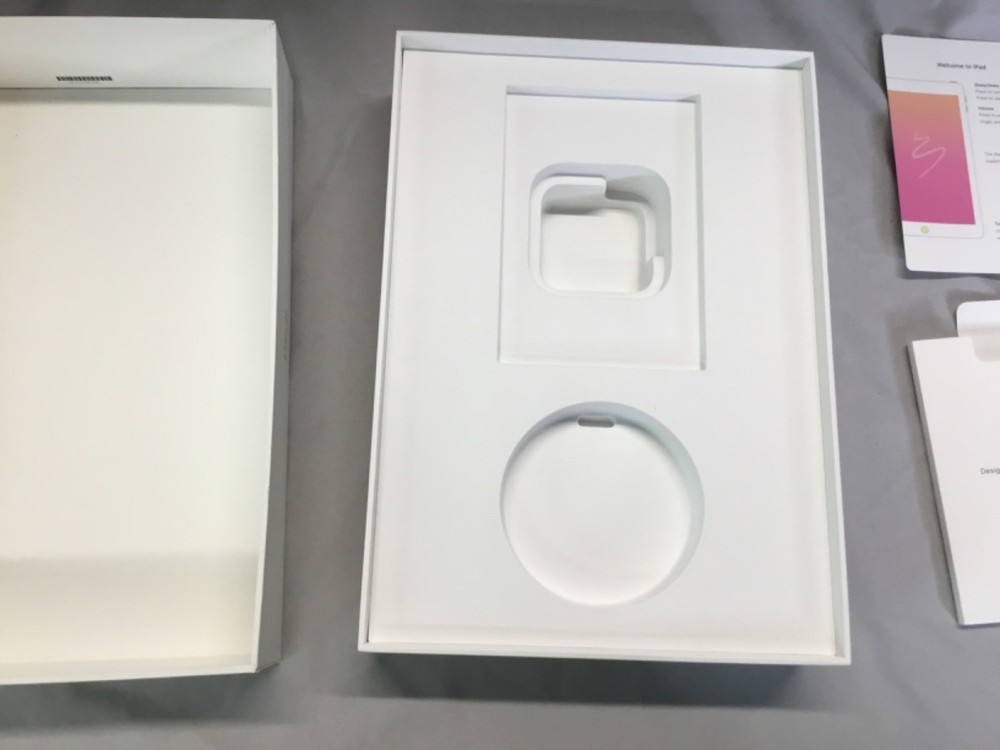 Apple iPad 6Th Generation 128GB Empty Box Only