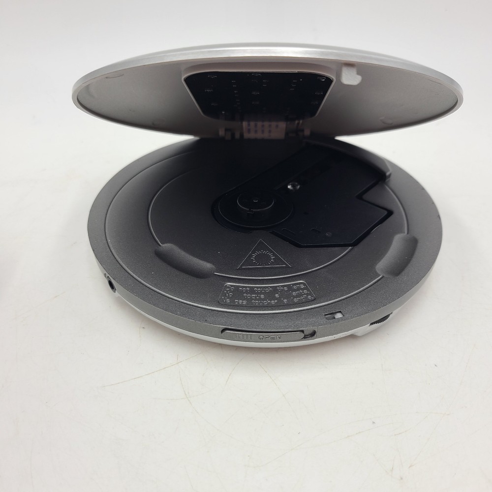 HOTT CD611 Gray Portable Bluetooth CD Player in box Tested Works