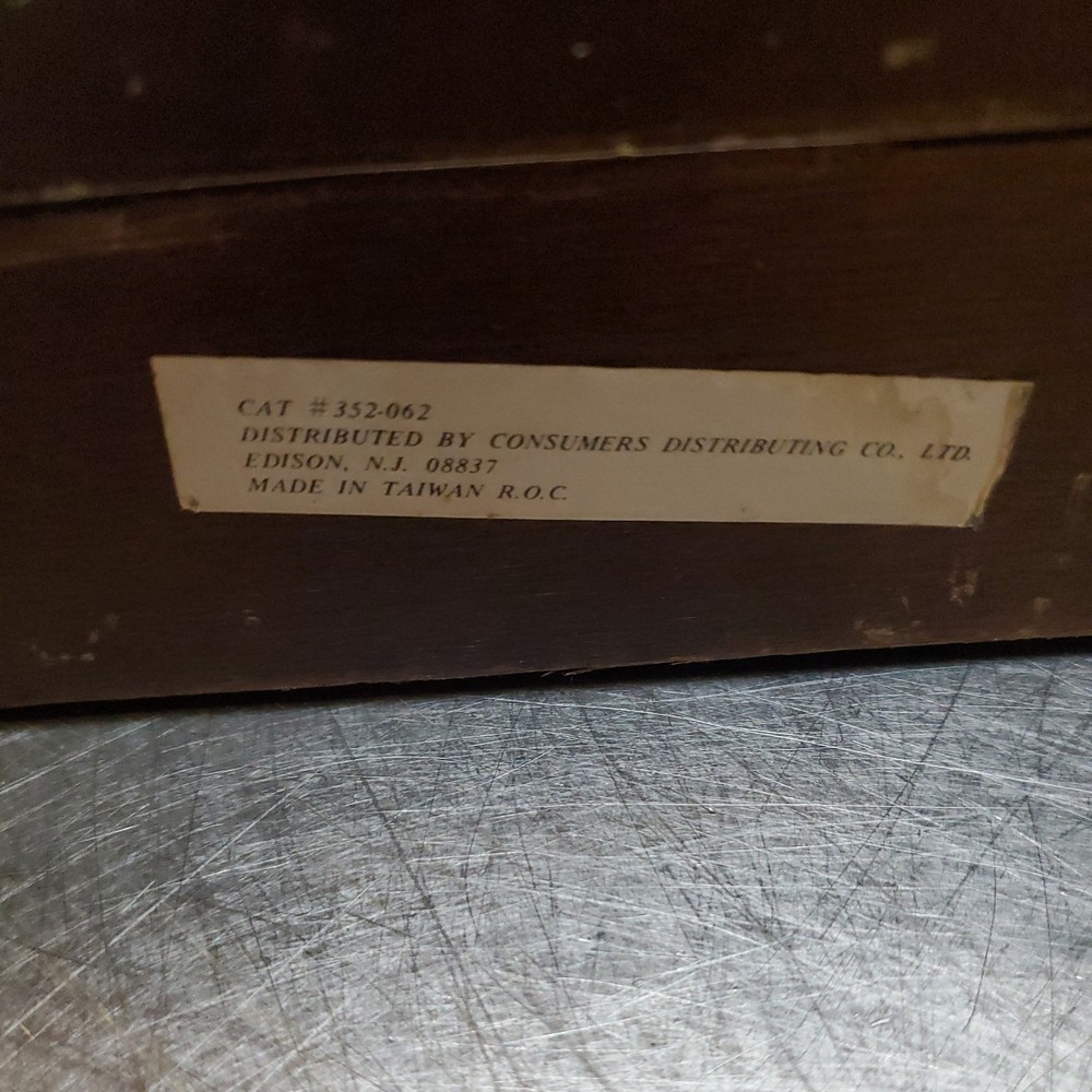 Kings Head Pub & Lodging Dart Board Set Missing Darts Used