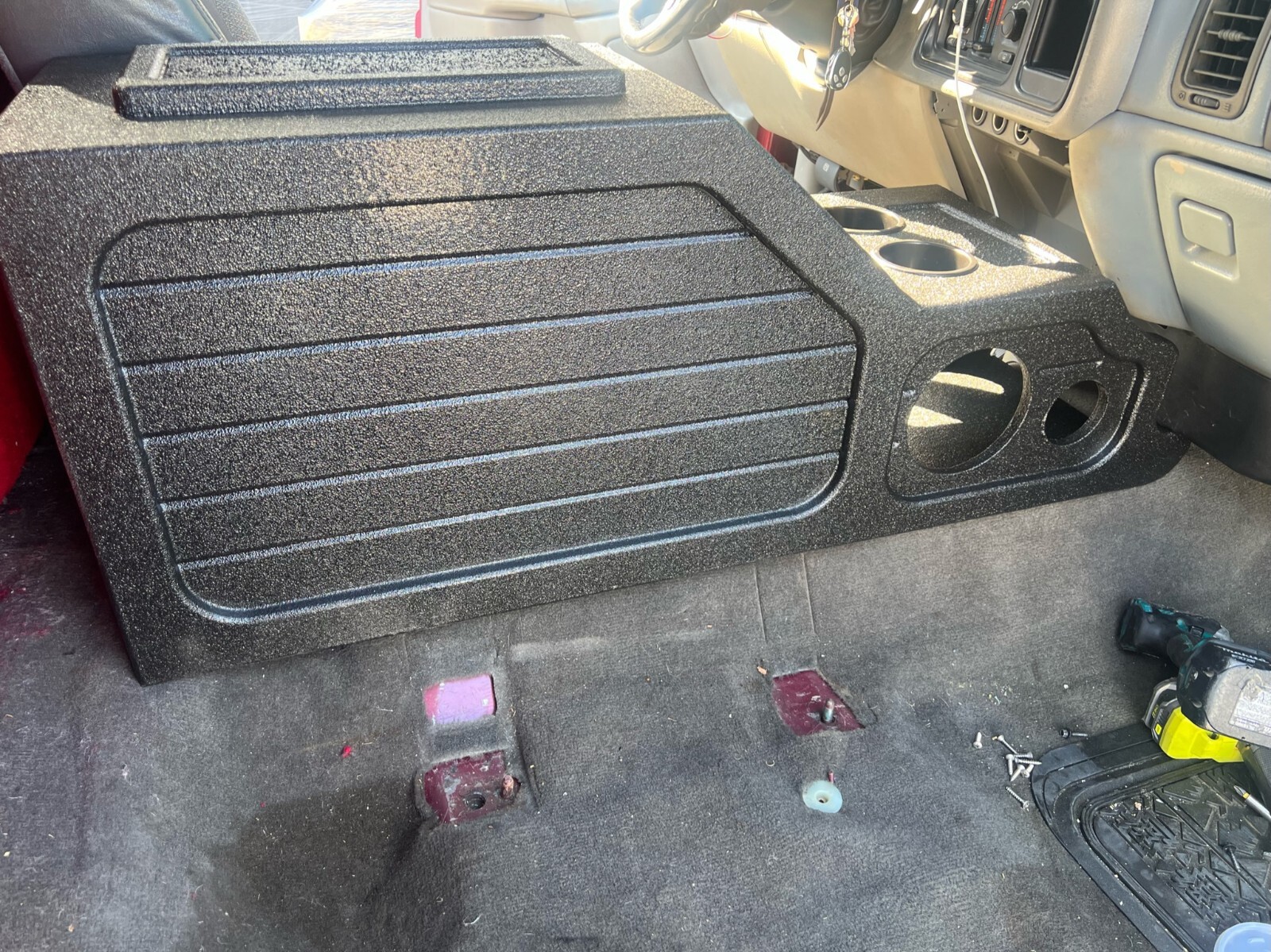 Chevy Silverado Gmc Sierra 99-06 Center Console Subwoofer Box For 1x12"