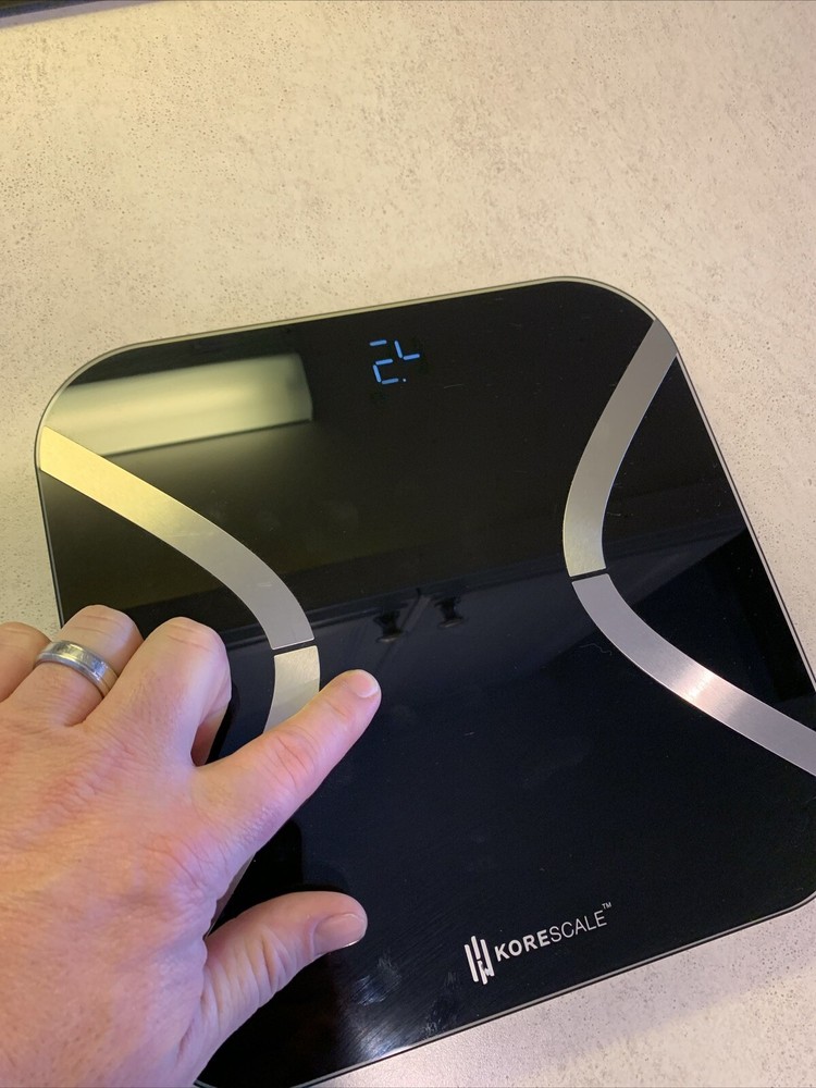 Korescale Gen 2 Bathroom Scale in Black - Digital Bluetooth Scale - Tested