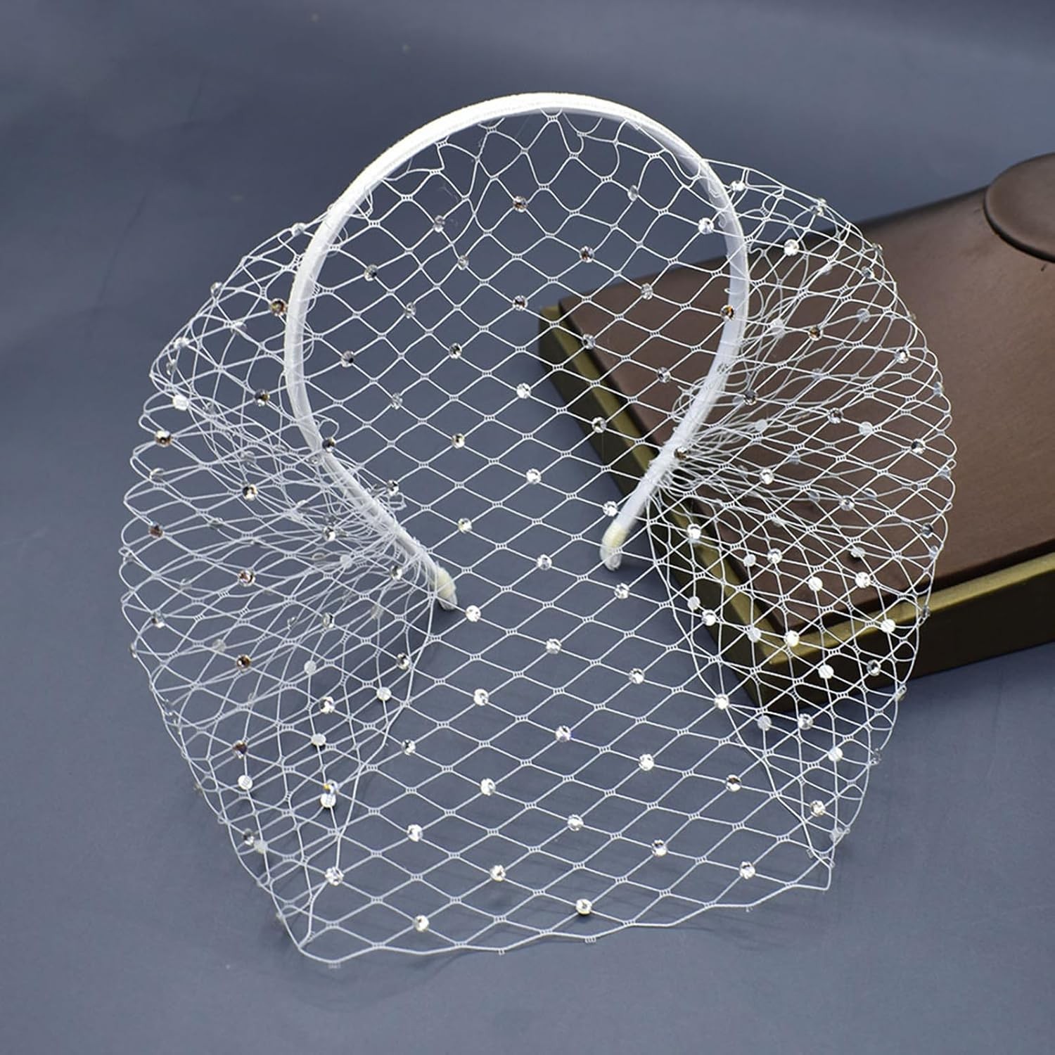 Vintage 1920s Women's Fascinator Hat with Mesh Veil for Weddings & Tea Parties