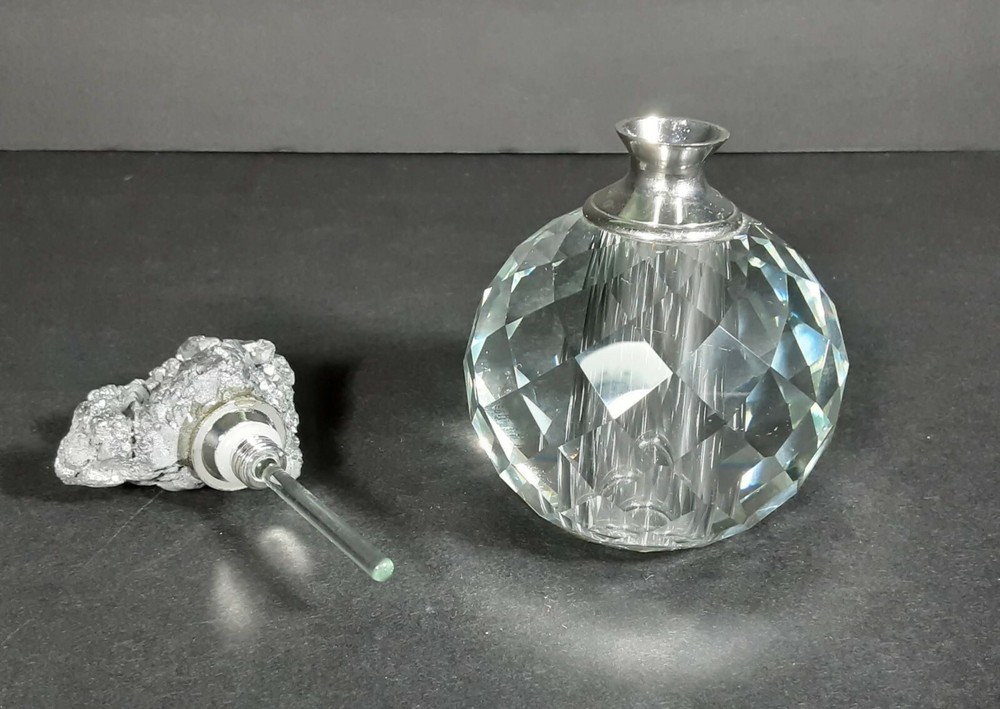 Perfume Bottle with Silver Agate Stopper
