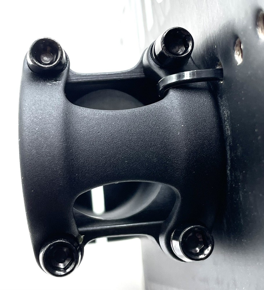 Switch Components Gap Stem 70mm / 31.8 Clamp / 1-1/8” Steerer / -7 Degree