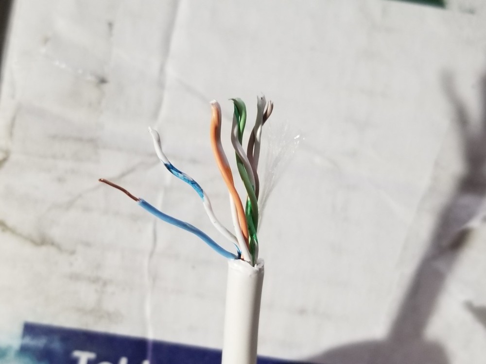 Berk-Tek 24/4P HyperPlus Cat5E Plenum U/UTP Networking Cable CMP White /100ft