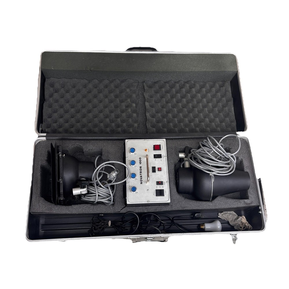 Novatron 1000 2 Light Studio/Travel Light Kit w/ Case