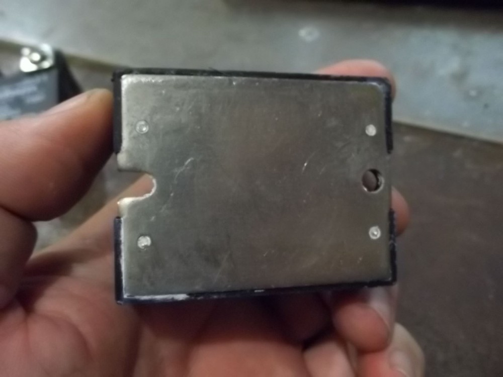 CRYDOM HD6050 SOLID STATE RELAY 50A 600 VAC (BIN106)