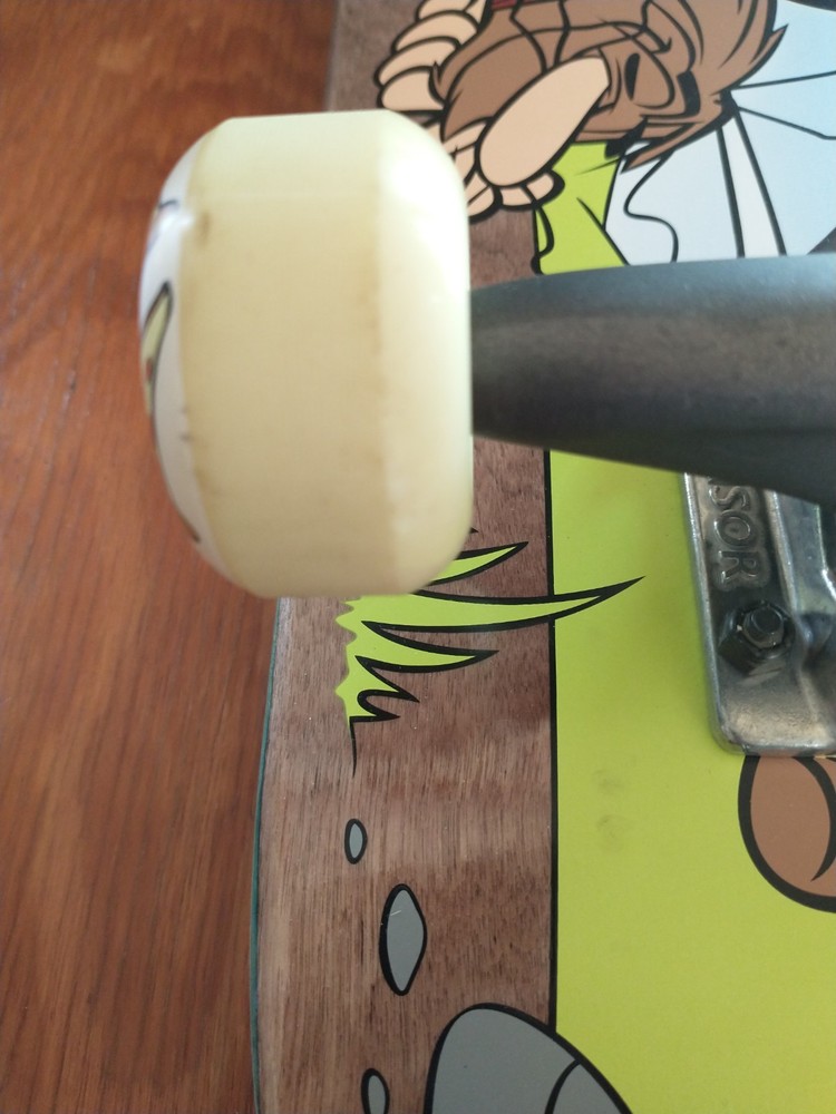 Skateboard-Original Mid Complete-Almost-Napping Caveman-7.37-Excellent Condition