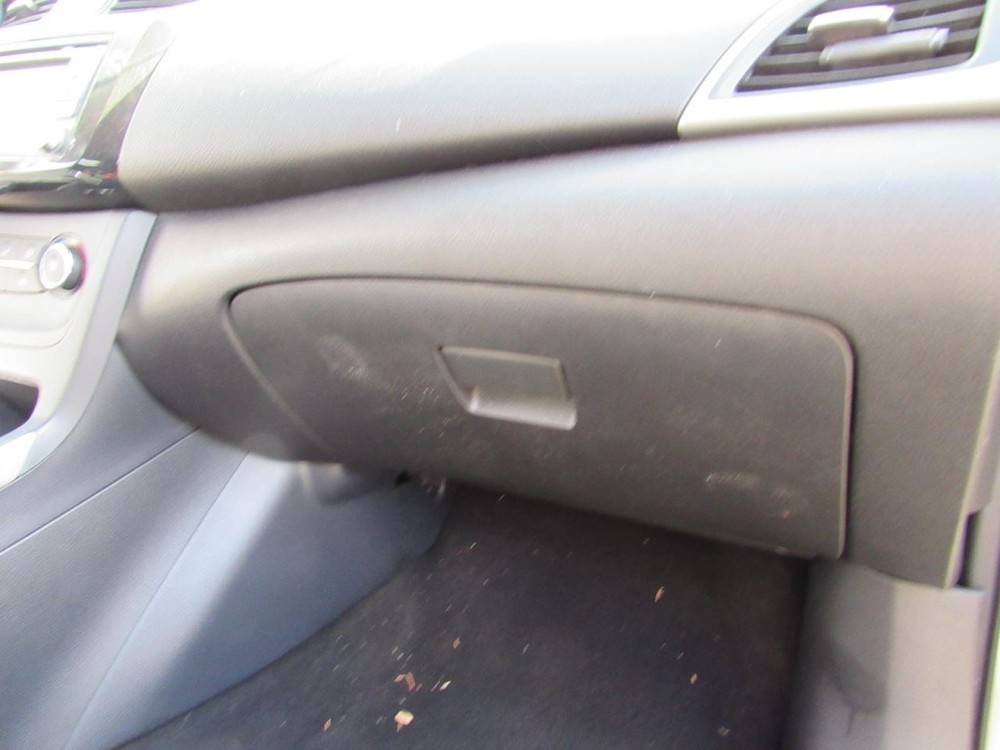 SENTRA    2017 Glove Box 1003884